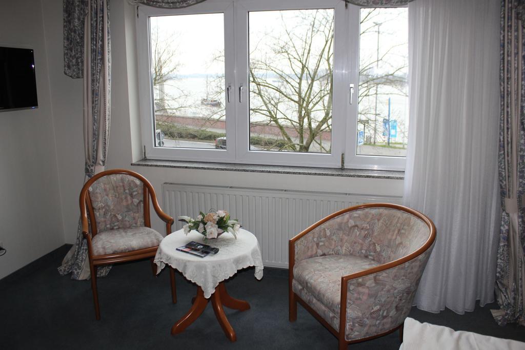 Hotel & Restaurant Zum Vater Rhein Monheim am Rhein Cameră foto